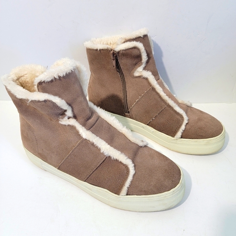 STEVE MADDEN ALPINE Nude/White Suede Faux Fur Lining Winter Boots Sz 6.5